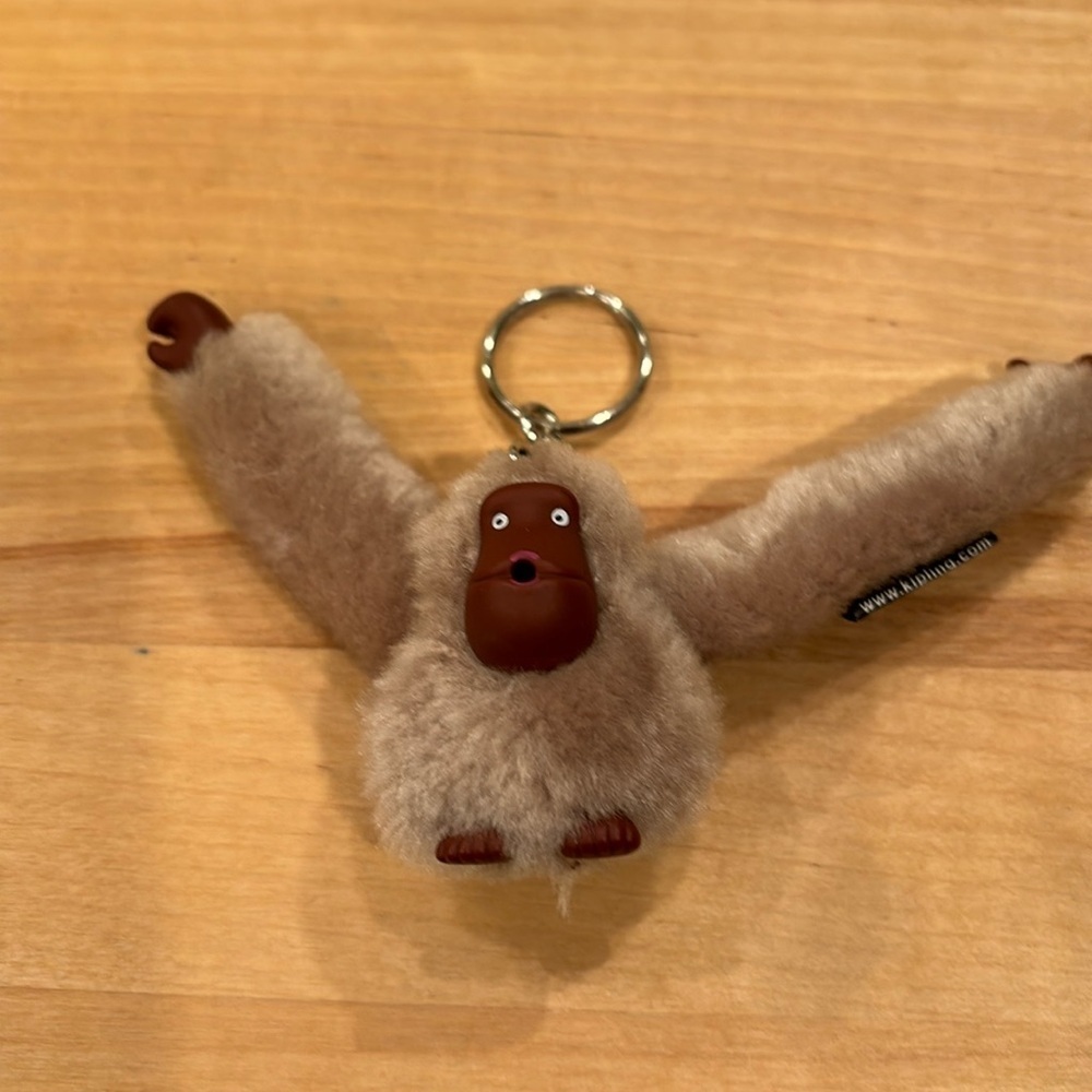 Kipling zeke Small  tan
Monkey Key Chain new